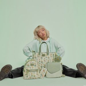 Peter Pan Tinker Bell Clover All-Over Print Tote Crossbody Bag With Coin Bag